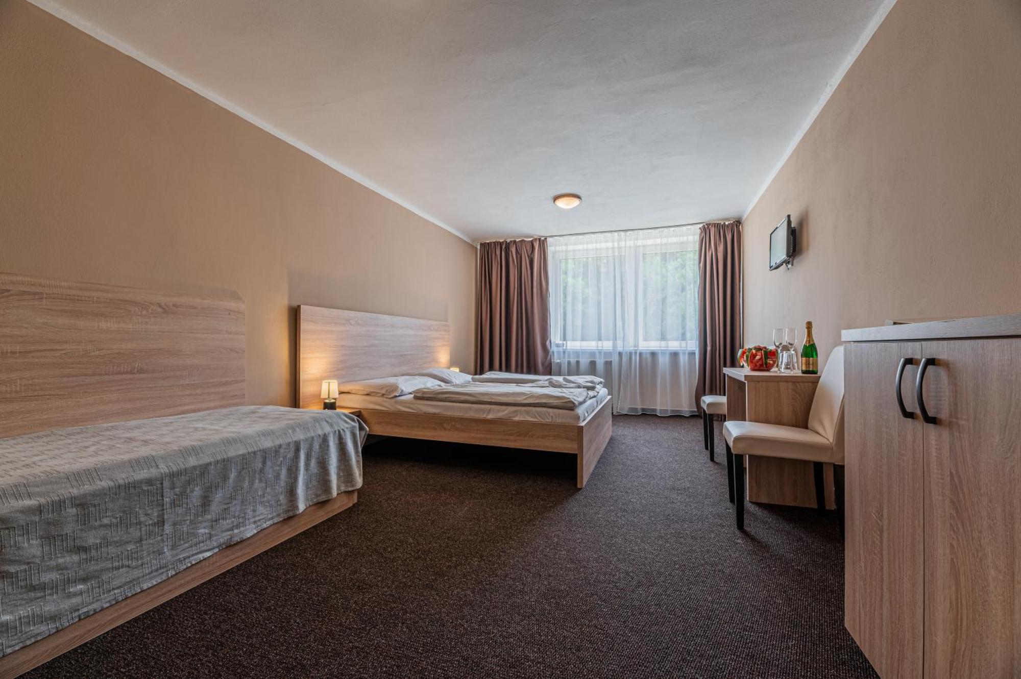 Grand Hotel Rooms Spišské Tomášovce Exterior foto